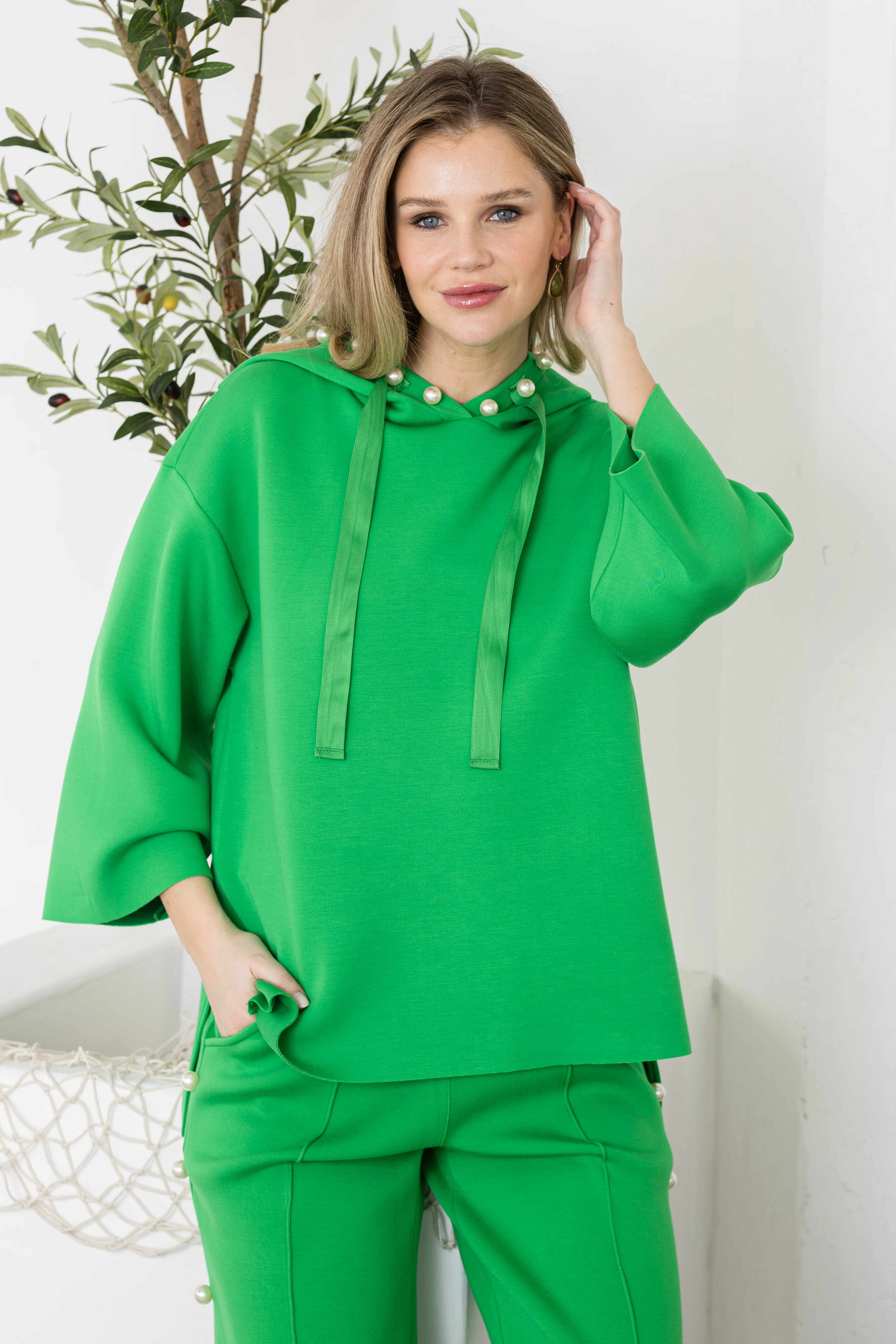 Francine French Scuba Pearl Hoodie - Image 91