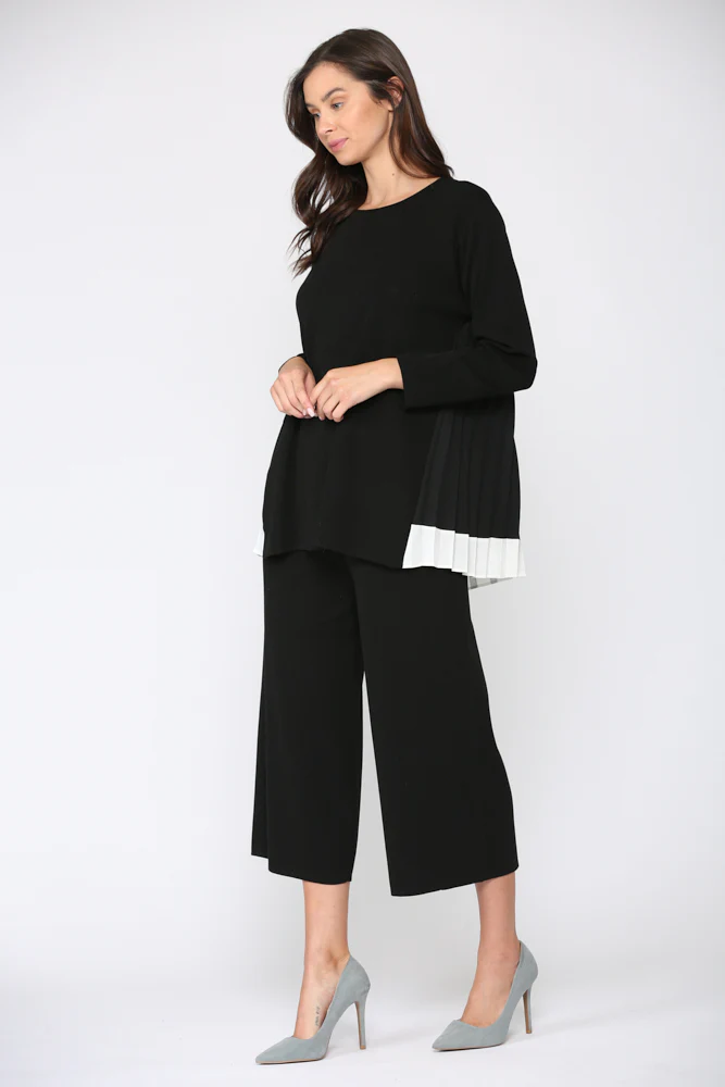Summa Knitted Rib with Accordian Pleating Back - Image 9