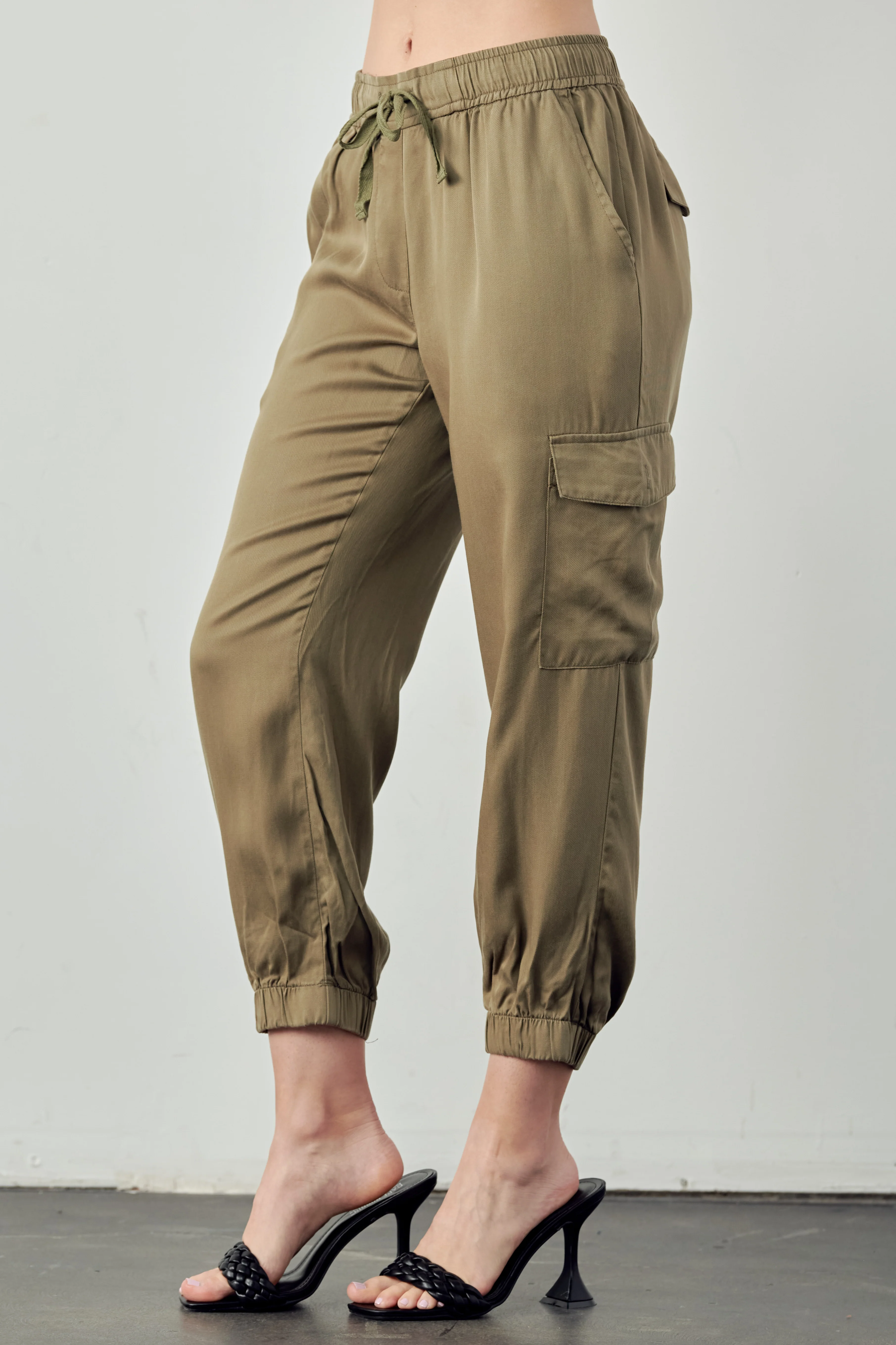 Trinity Tencel Cargo Pant - Image 10